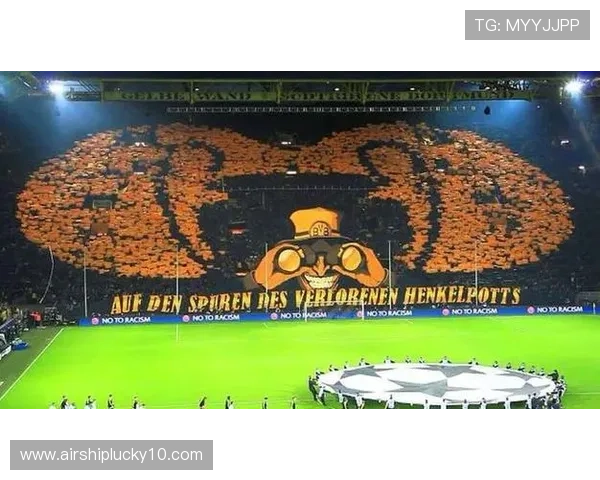 诺坎普南看台巨幅TIFO致敬哈维，巴萨王朝迎新纪元